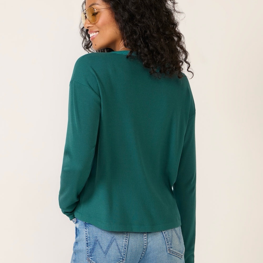 Evereve Bex Split Neck Top Size S Satin Trim Soft Rib Knit Green Modal Blend - Picture 5 of 13